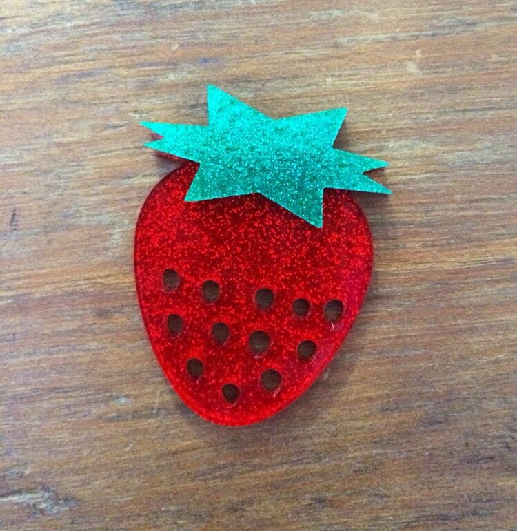 Crafty Cuts Laser © DIY Strawberry Dazzler - 4 Pairs