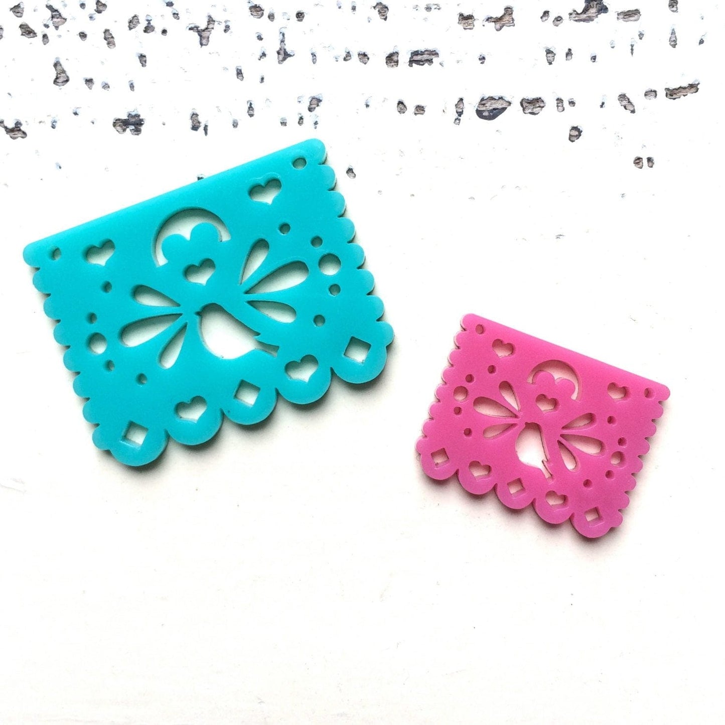 Crafty Cuts Laser Fiesta Flag Pendant - 2 Pair