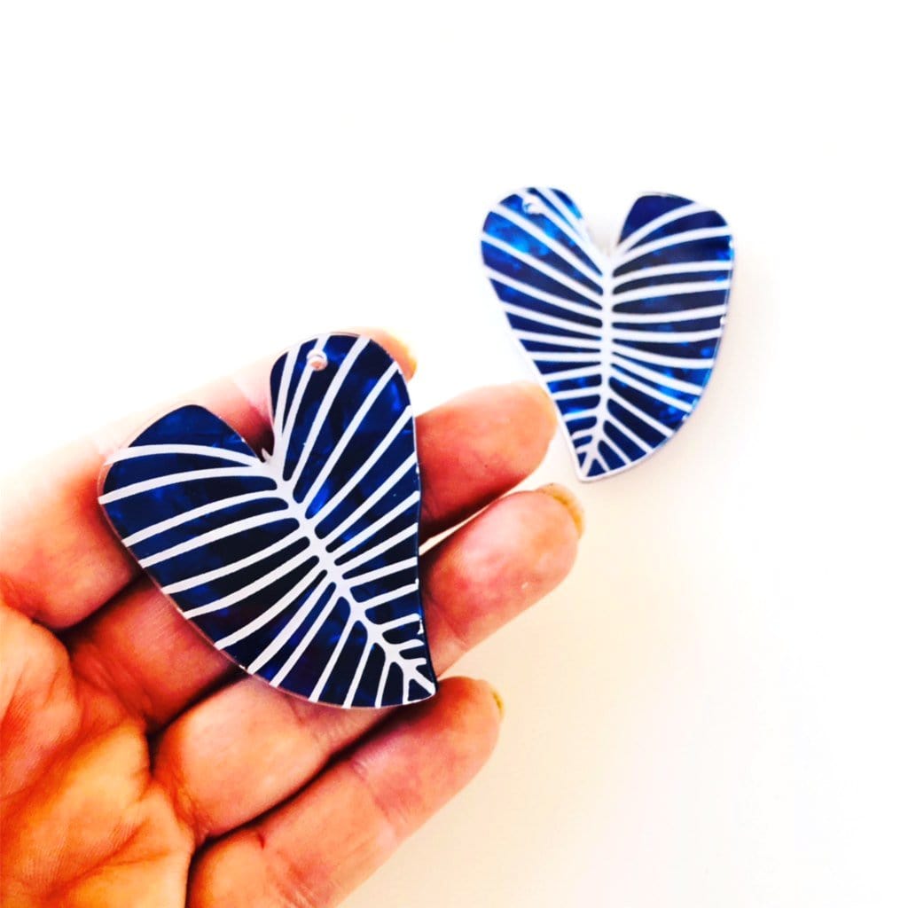 Crafty Cuts Laser Pty Ltd © Peekaboo: Love Leaves Stackers - 2 pair set