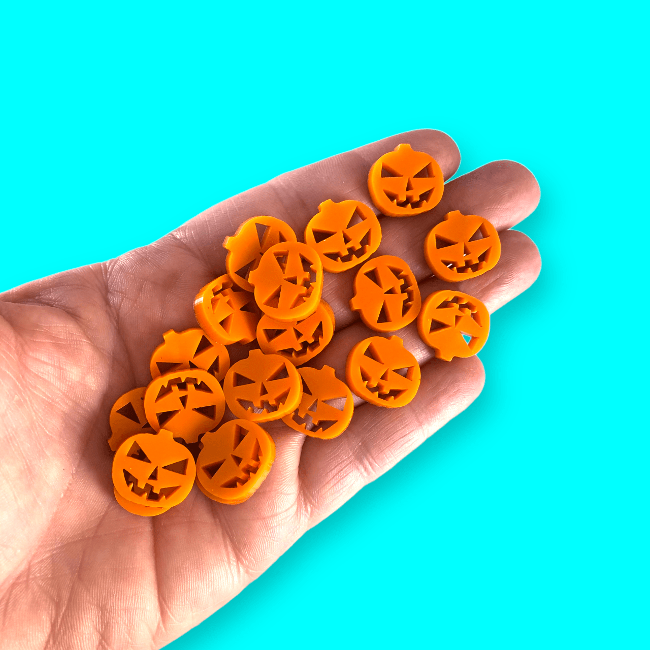 Crafty Cuts Laser Pumpkin Head Cabochons - 10 Pairs