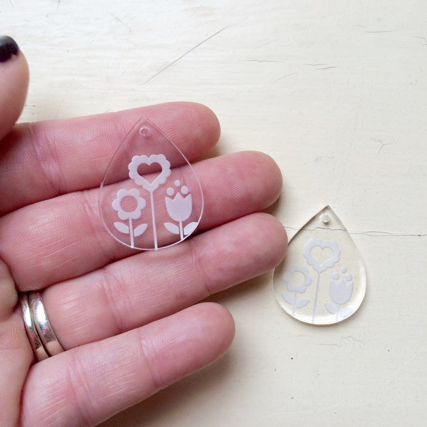 Crafty Cuts Laser © Springtime Teardrops 2 Pairs