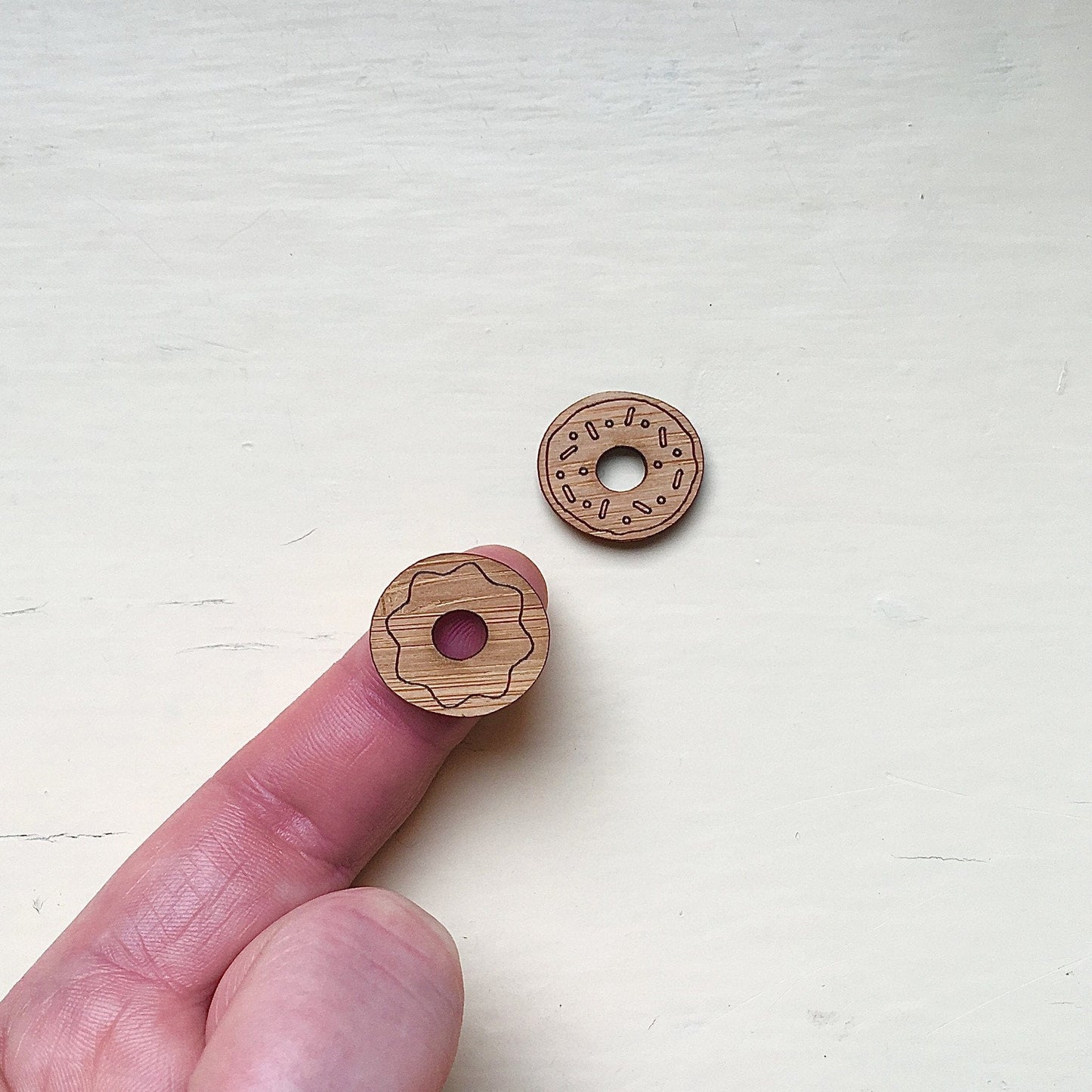 Crafty Cuts Laser Wooden Donuts Small Cabochons - 10 Pairs