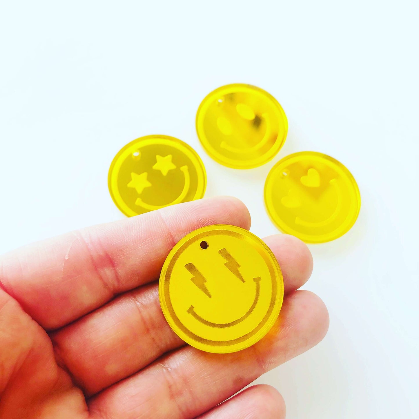 Crafty Cuts Laser All Smiles - 4 Pair Set