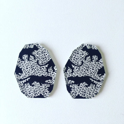 Crafty Cuts Laser Deluxe: Panther Geo Chunk Charms - 2 PAIRS