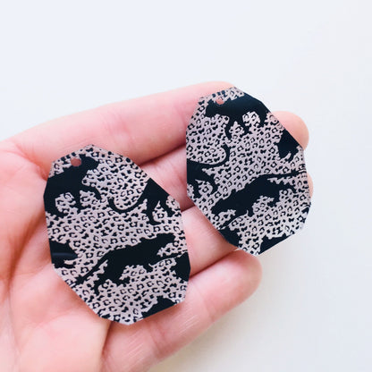 Crafty Cuts Laser Deluxe: Panther Geo Chunk Charms - 2 PAIRS