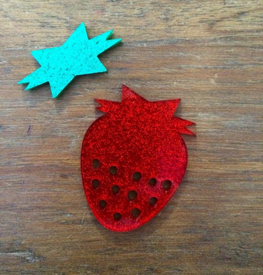Crafty Cuts Laser © DIY Strawberry Dazzler - 4  Pairs