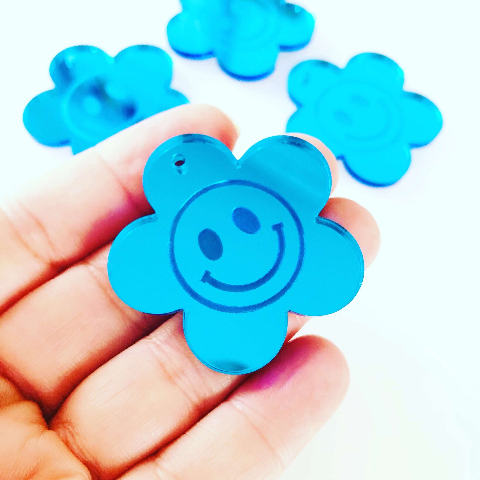 Crafty Cuts Laser Floral Smiles - 4 Pair Set