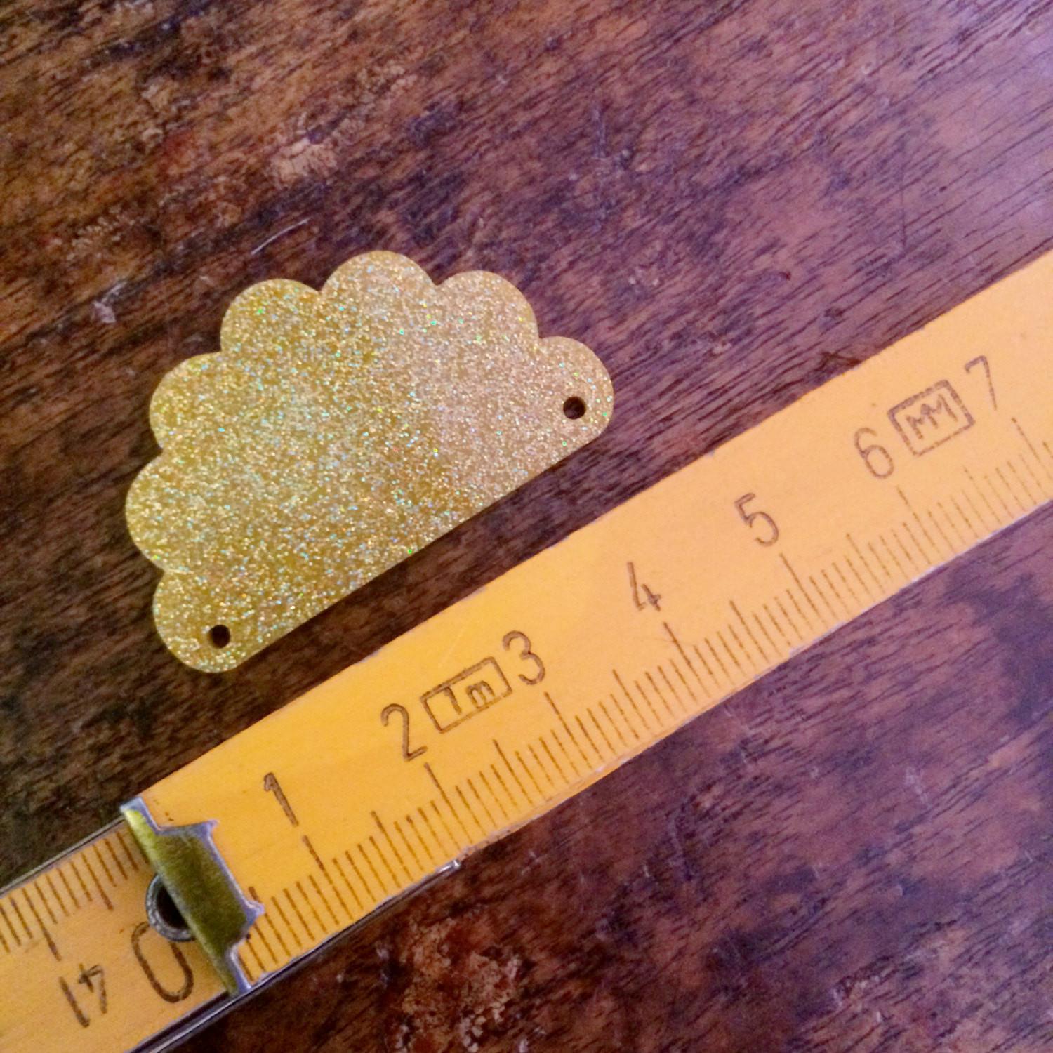 Crafty Cuts Laser Frilly Scallop Assorted Sizes - 2 Pair