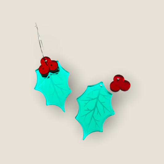 Crafty Cuts Laser Holly Stacker - 4 pair set