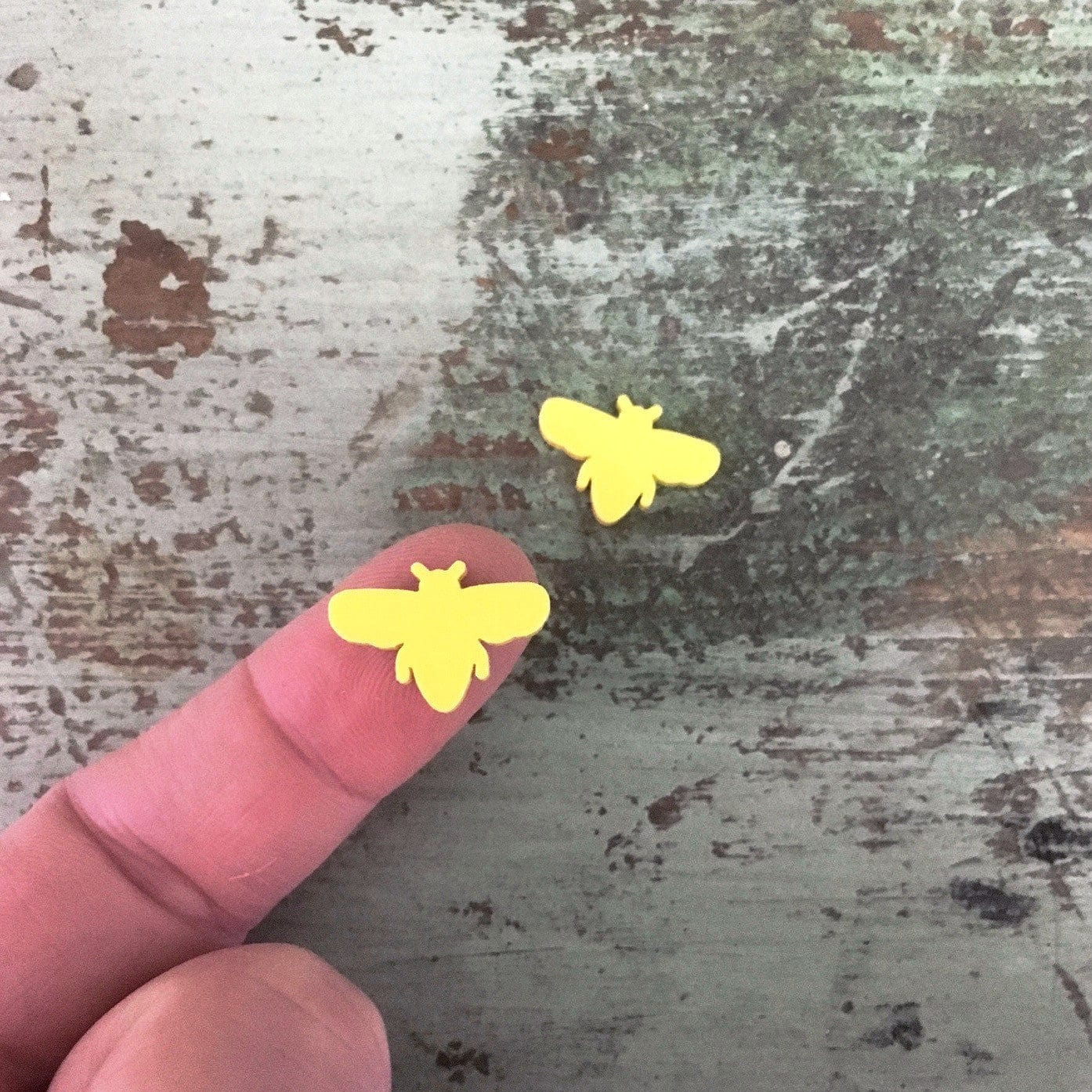 Crafty Cuts Laser Honey Bee - Mini Cuts - 10 Pairs