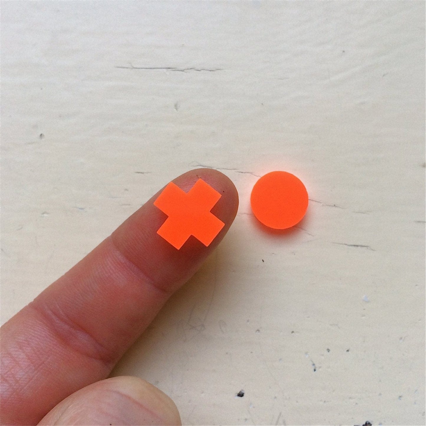 Crafty Cuts Laser Love and Kisses - Mini Cuts - 9 Pairs