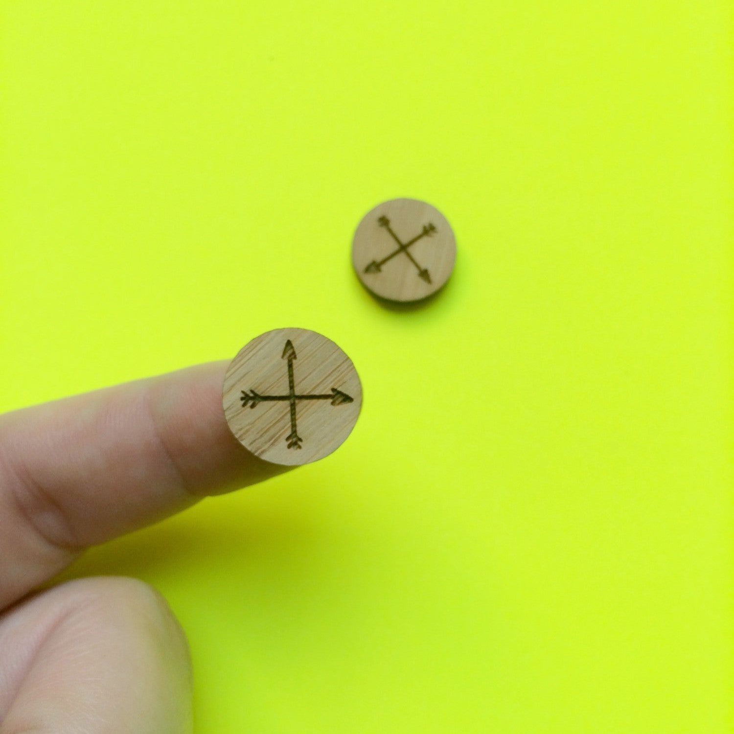 Crafty Cuts Laser MINI_bamboo 15mm Arrows Discs - 10 Pairs