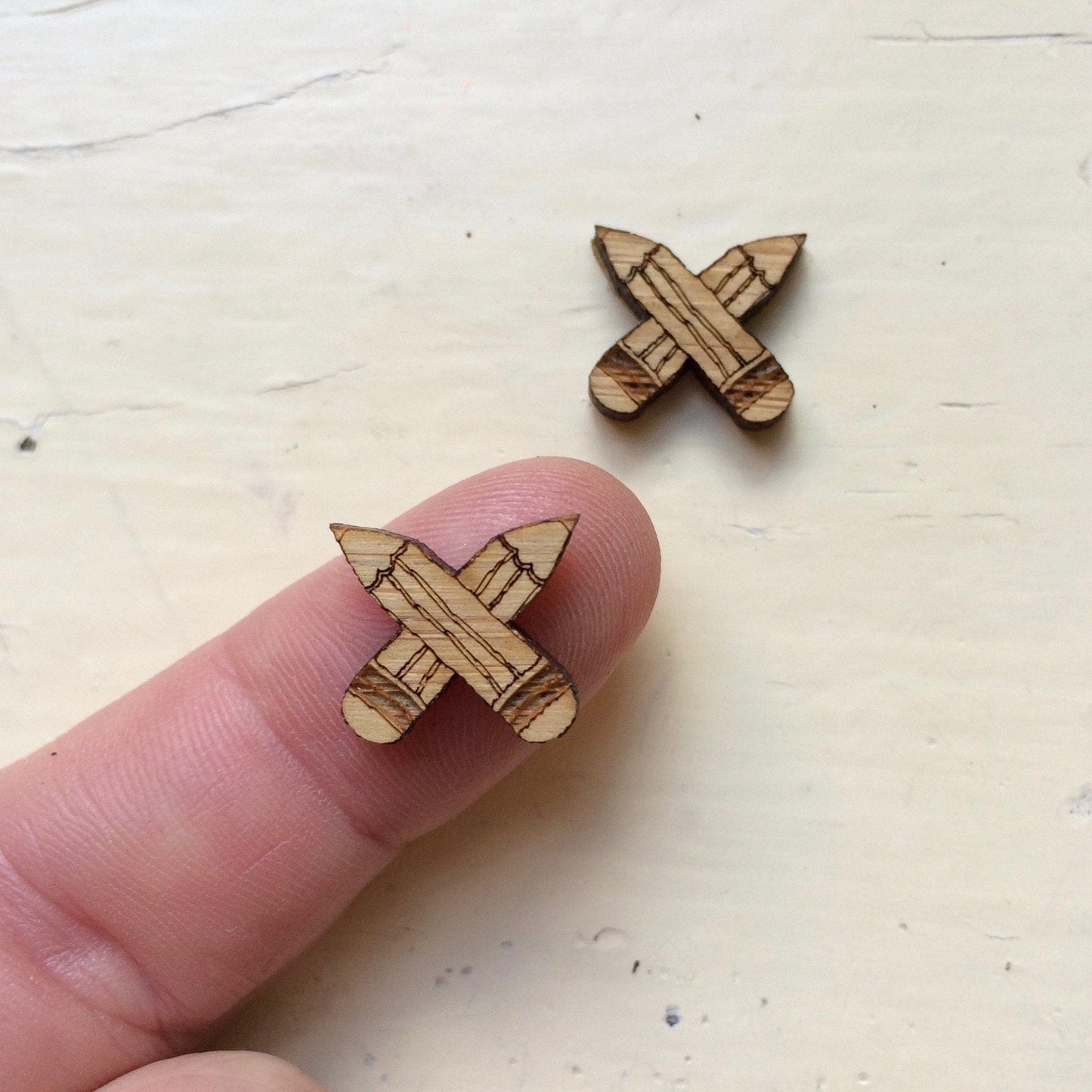 Crafty Cuts Laser Pencil Kiss Mini Cabochons - 10 Pairs