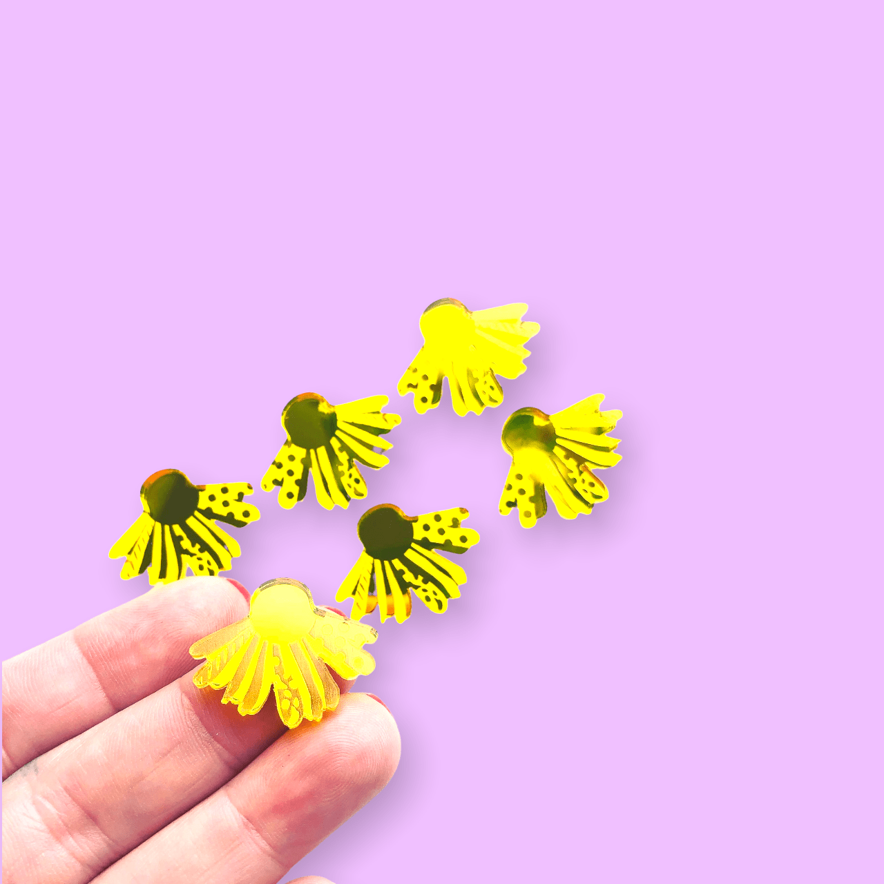 Crafty Cuts Laser Pty Ltd © Mirror Small Mod Daisy Charms - 8 Pairs