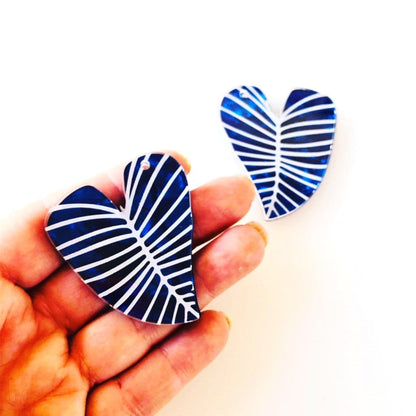 Crafty Cuts Laser Pty Ltd © Peekaboo: Love Leaves Stackers - 2 pair set