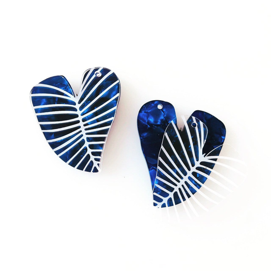 Crafty Cuts Laser Pty Ltd © Peekaboo: Love Leaves Stackers - 2 pair set