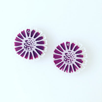 Crafty Cuts Laser Pty Ltd © Peekaboo Stacker: Daisies - 2 pair set