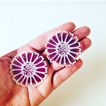 Crafty Cuts Laser Pty Ltd © Peekaboo Stacker: Daisies - 2 pair set