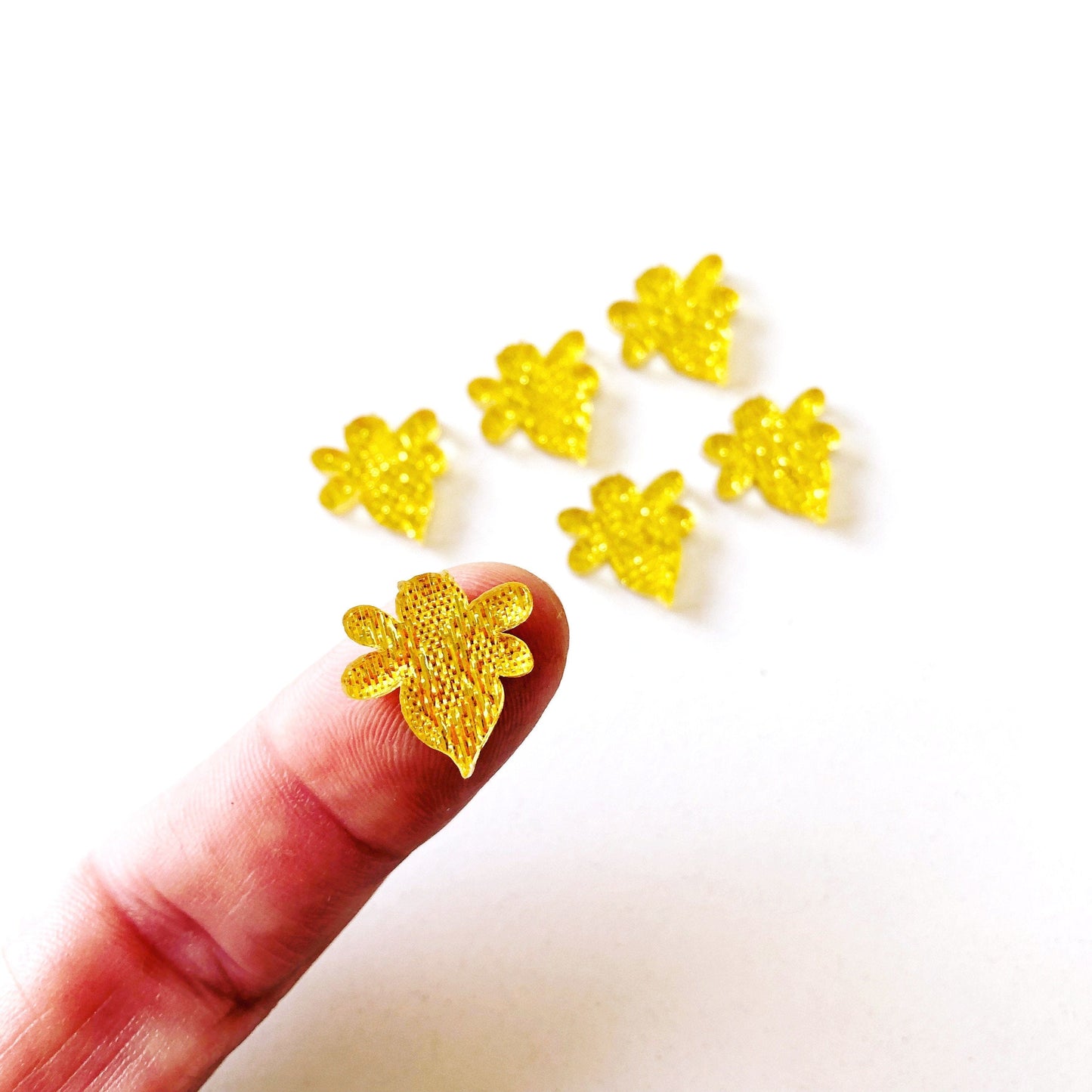 Crafty Cuts Laser © Queen Bee Cabochons - 10 Pairs