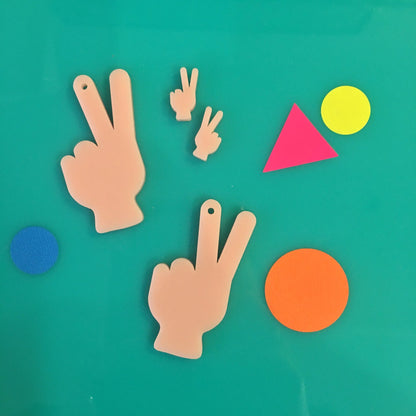 Crafty Cuts Laser Small_shapes High Fives or Peace Cabochon - 5 Pairs