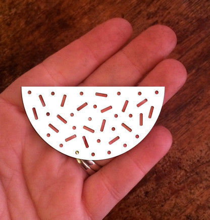 Crafty Cuts Laser Sprinkles Scallop Laser Cut Pendant - 2 Pair