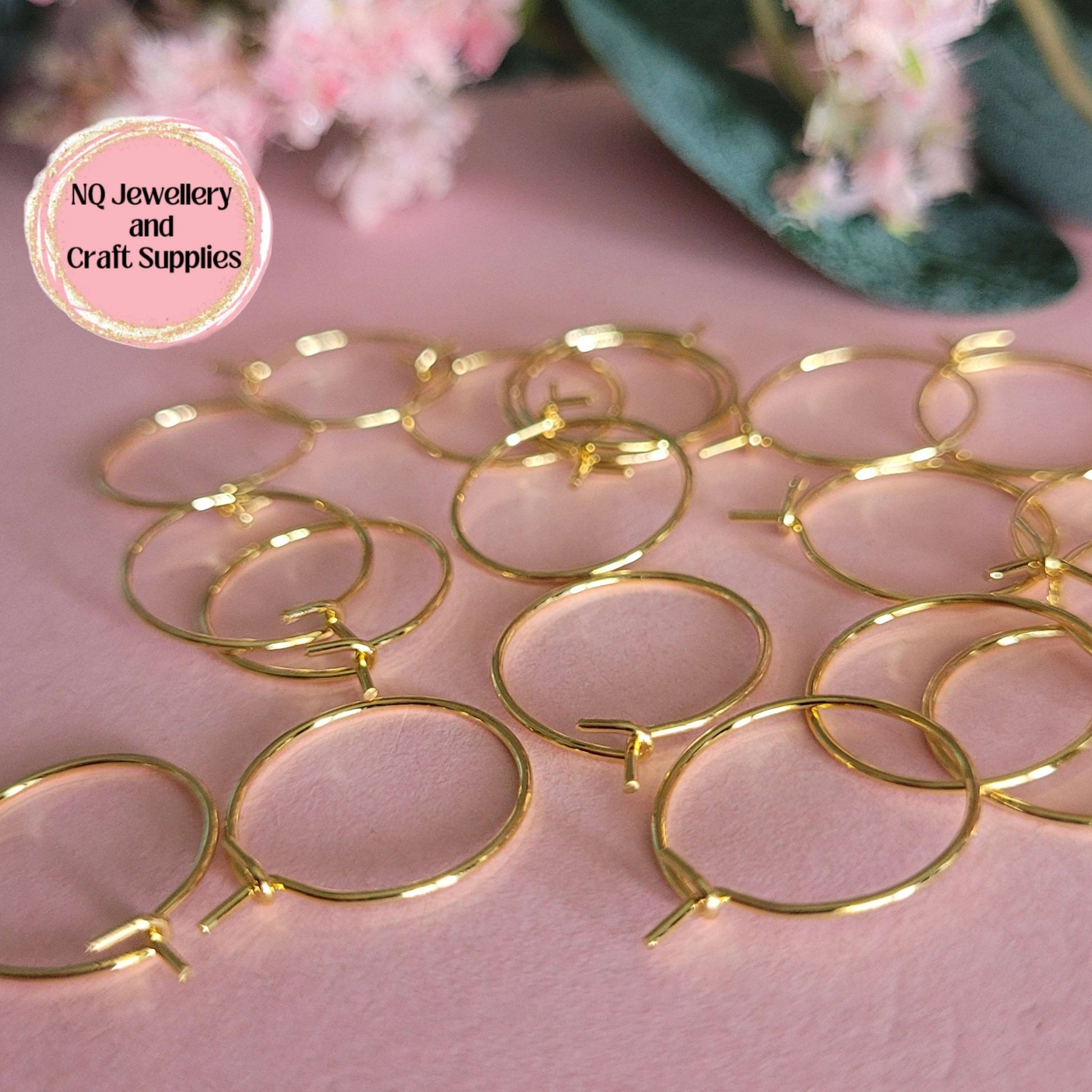 NQ Jewellery & Craft Supplies Hoop Findings - 2 sizes - 25 pairs - Gold Tone